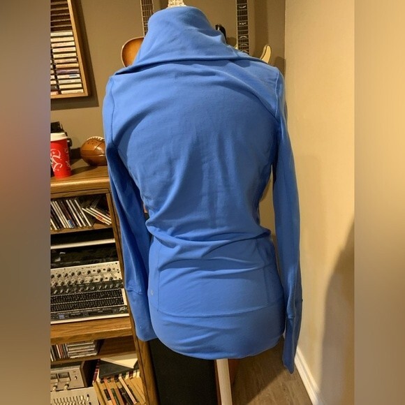 Lululemon In Stride Jacket size 6 blue - Picture 4 of 5